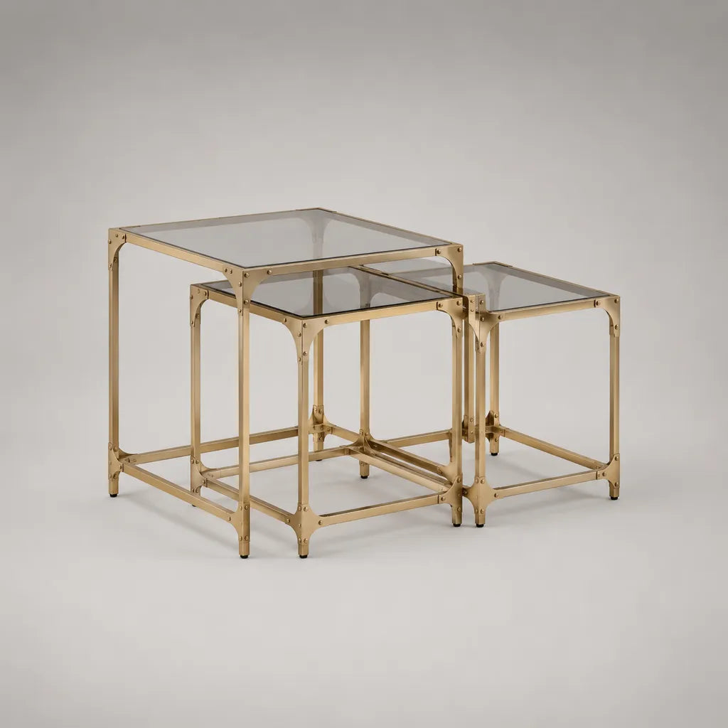 3-teiliges quadratisches Couchtisch-Set aus Glas und Stahl, Goldfarben/Rauchgrau, 60 × 60 × 55 cm, 50 × 50 × 48 cm und 40 × 40 × 41 cm